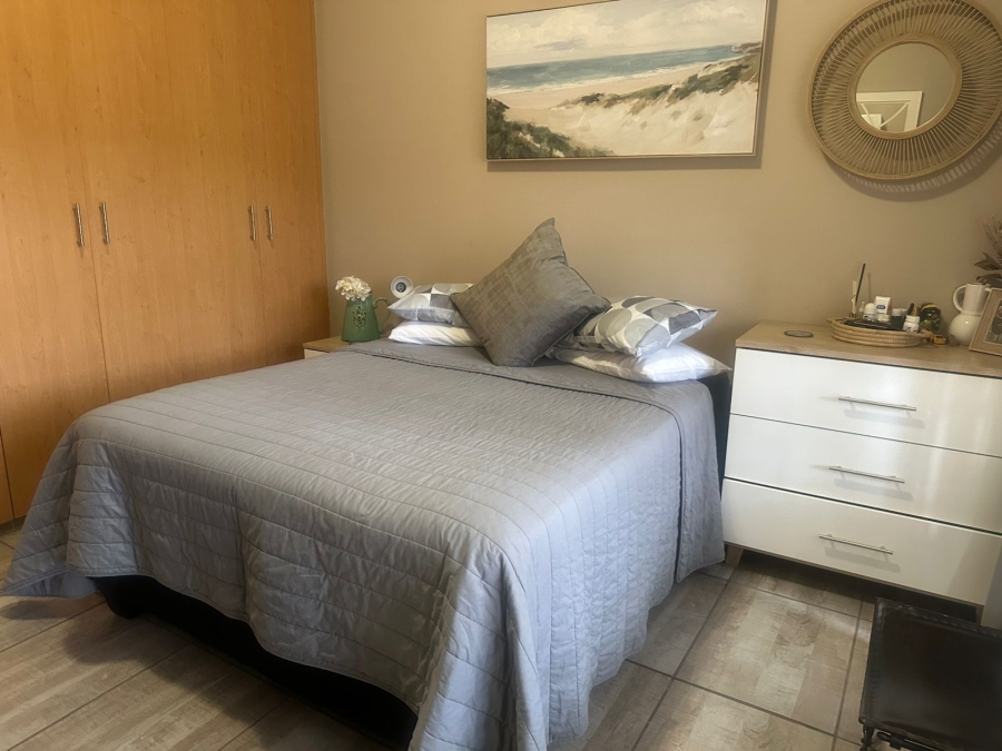 2 Bedroom Property for Sale in Waterval East North West